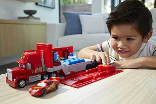 Mattel Disney and Pixar Cars Transforming Mack Playset | 2-in-1 Toy Truck & Tune-Up Station with Launcher, Lift & More, Movie-Inspired Graphics
