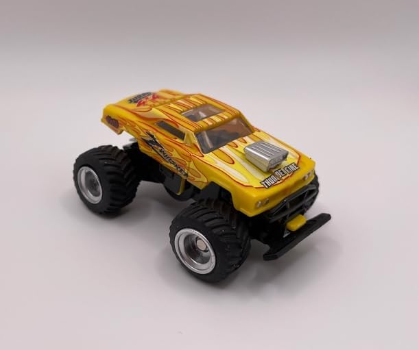 Mini RC Truck Off-Road 1:64 Scale Upgraded 2.4G 5-Channel 7CM RC Radio Wireless Remote Control Car Coke Can Micro Racing Pocket Portable Truck for Multi-Users (Yellow-Truck) - color: Yellow-truck