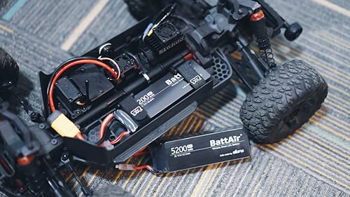 ISDT P30 Bundle: P30 DC 1000W 30A Dual Channel Lipo Battery Charger & 3S 5200mAh 50C XT60 Smart Battery