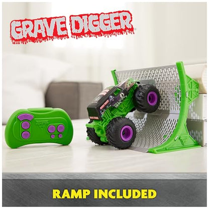 Monster Jam Official Grave Digger RC Truck with Ramp, 1:64 Scale