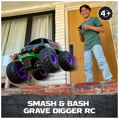 Monster Jam Smash & Bash Grave Digger RC Truck 1:15 Scale Vehicle | Includes 1 Repairable RC Truck, Crash and Rebuild with a Button Press, Indoor & Outdoor Action, Toys for Ages 4 and Up