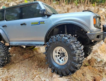 4pcs 1.9 Beadlock Wheels -10.5mm Negative Offset Rims 33mm Wide for TRX4 SCX10 Gen8 1/10 RC Mud Crawler Truck Upgrades - color: Silver