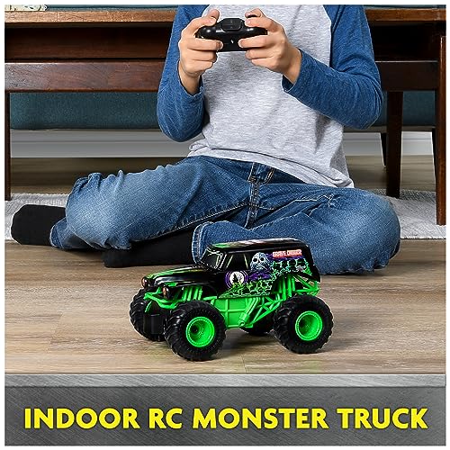 Monster Jam Official Grave Digger Remote Control Monster Truck, 1:24 Scale, 2.4 GHz, for Ages 4 and Up - style: Grave Digger