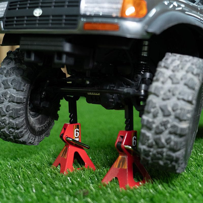 FMS Simulation Micro Scale Model Lifting Jack (2pcs) for SCX10 D90 CC01 TRX4 FCX10 1/8 1/6 1/10 RC Car Decoration Fake Props Accessory for RC Crawler Car - style: Lifting Jack