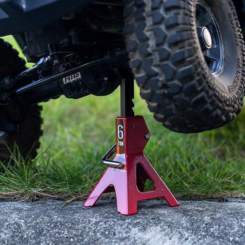 FMS Simulation Micro Scale Model Lifting Jack (2pcs) for SCX10 D90 CC01 TRX4 FCX10 1/8 1/6 1/10 RC Car Decoration Fake Props Accessory for RC Crawler Car - style: Lifting Jack
